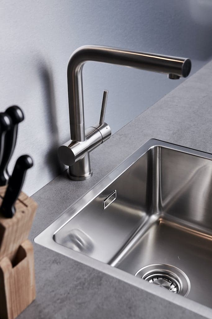 5 kuechenrueckwand ideen aluminium