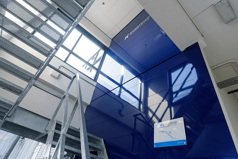 Alu Verbundplatten verwenden in der Halle