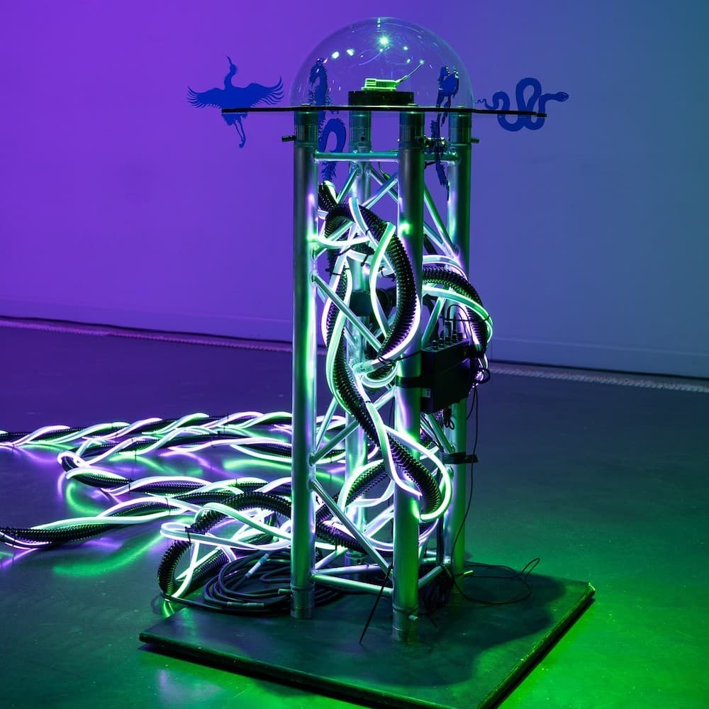 Kunstinstallation mit Acrylglas Platte