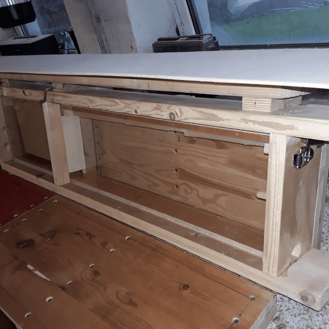 Bienenschaukasten mit Fenstern aus Acrylglas 18