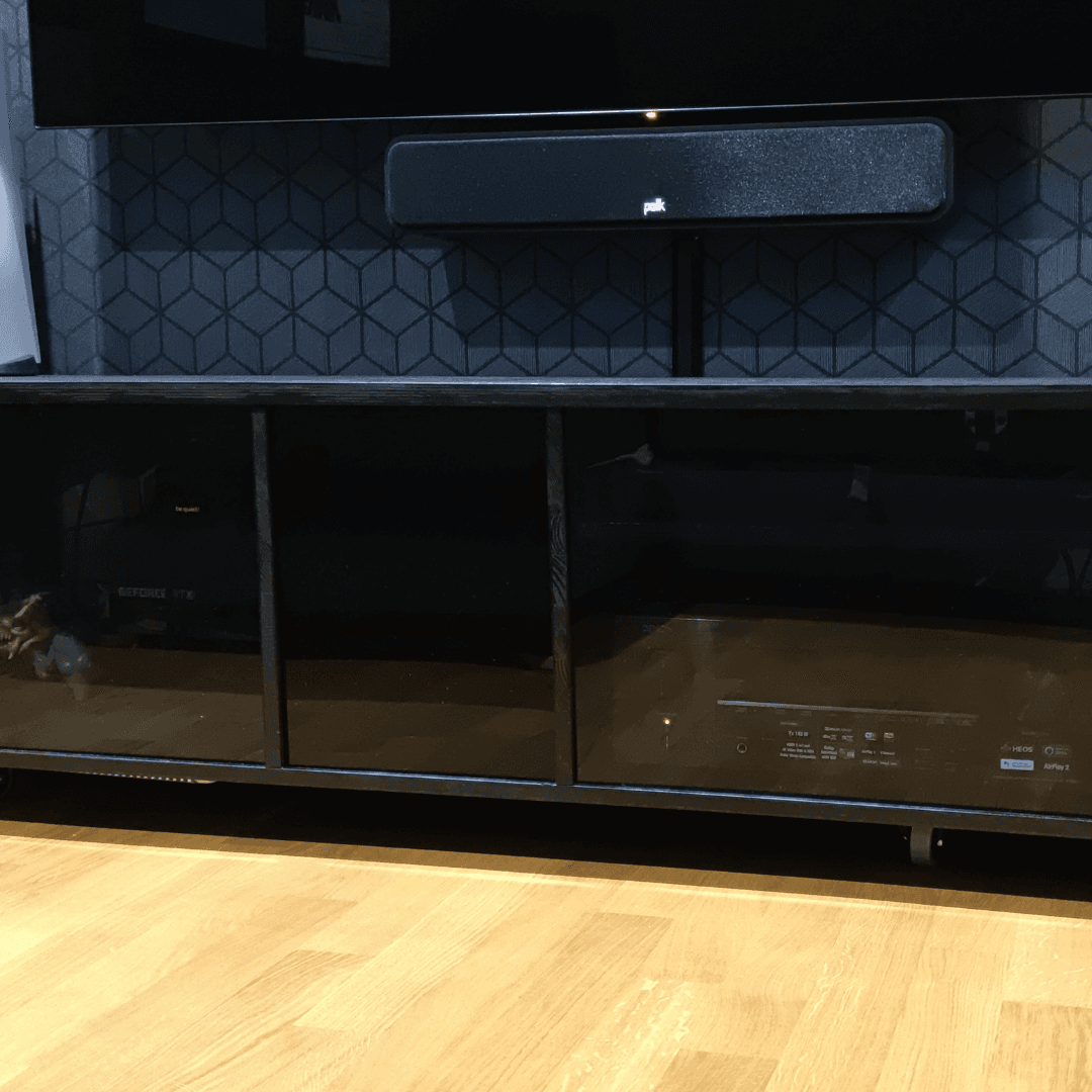Computer-Truhe mit Front aus Acrylglas