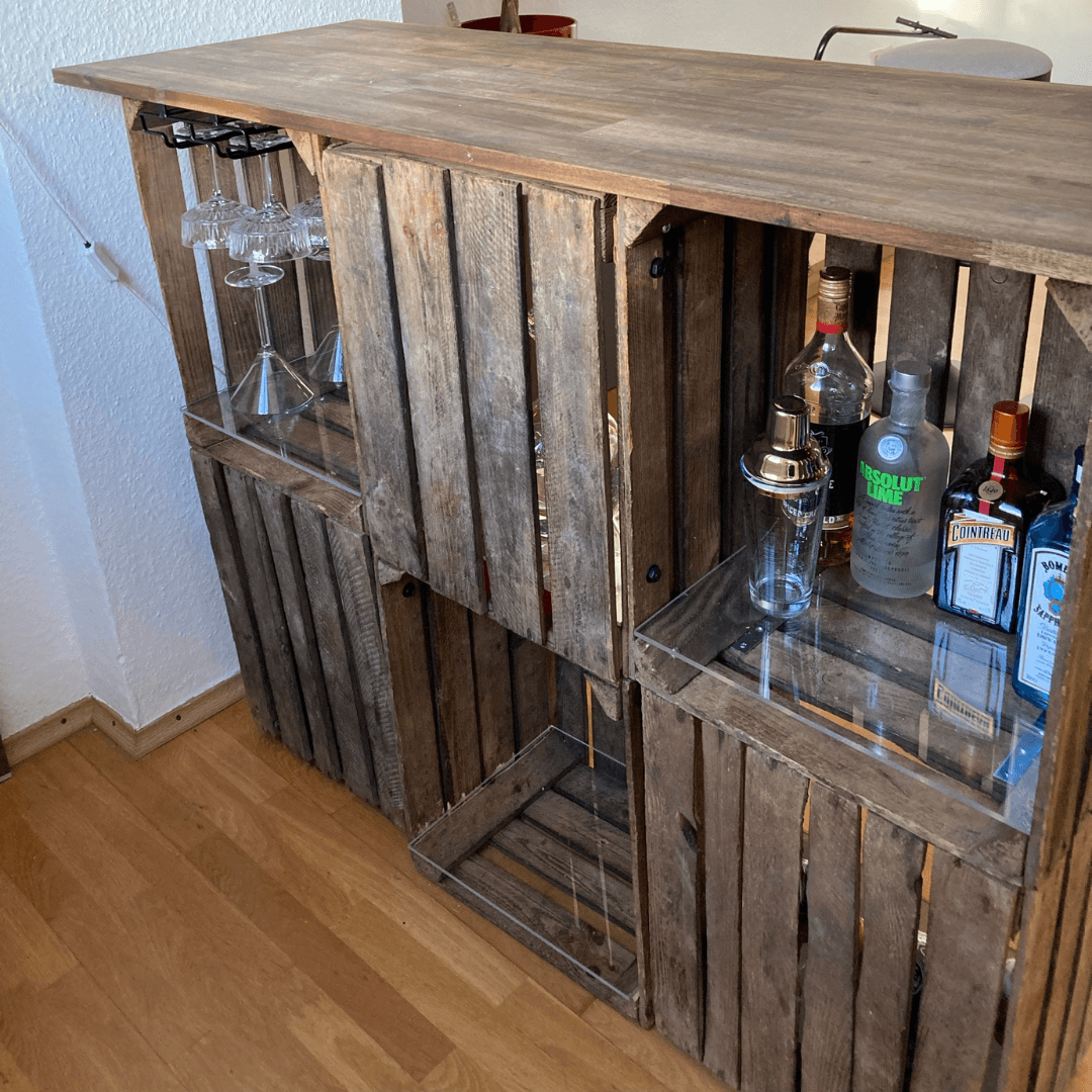 DIY Bar aus Weinkisten und Acrylglasplatten