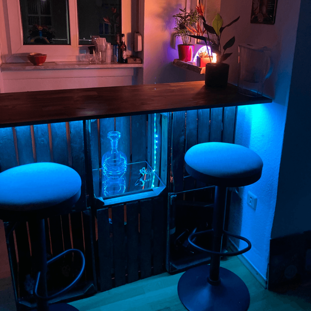 DIY Bar aus Weinkisten und Acrylglasplatten