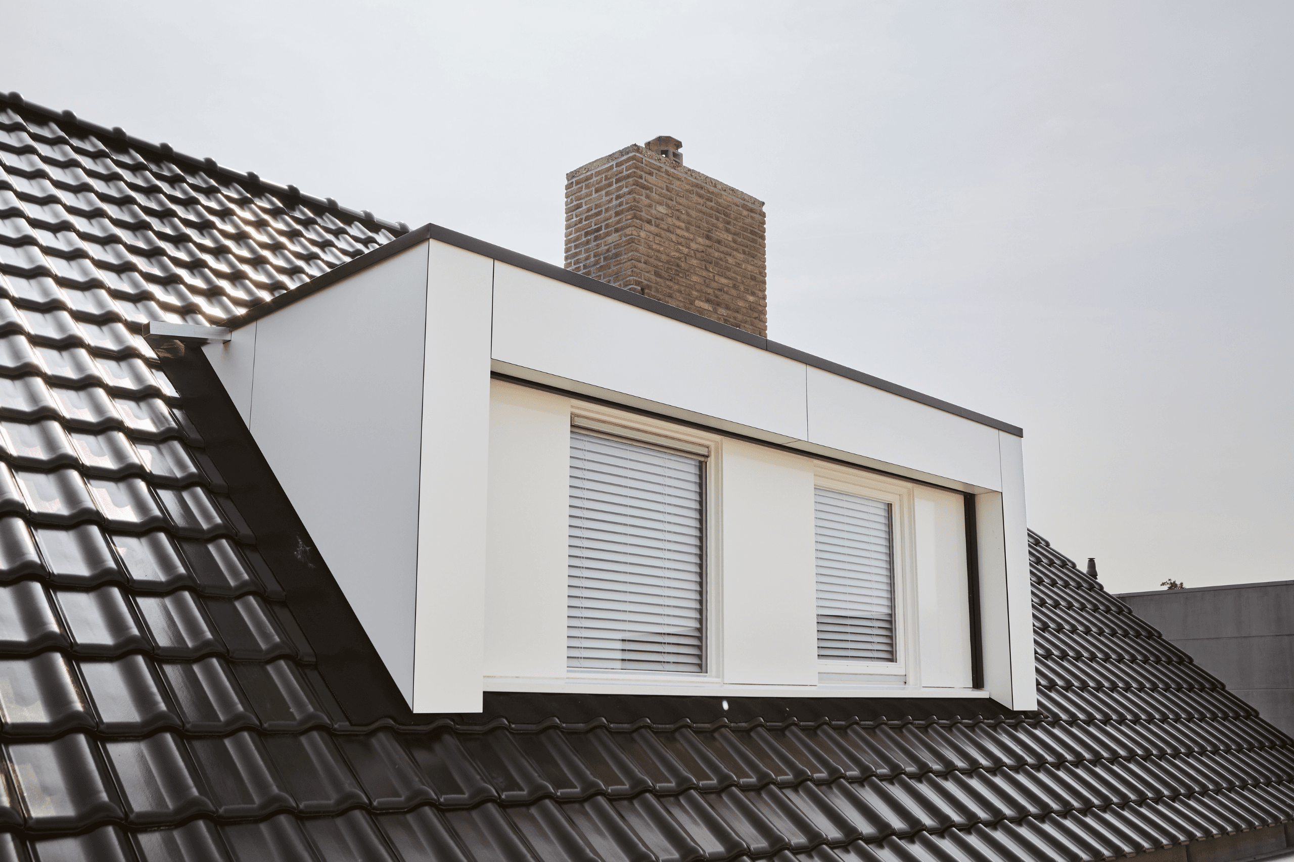 Dachgaube-verkleiden-kunststoff-mit-hpl