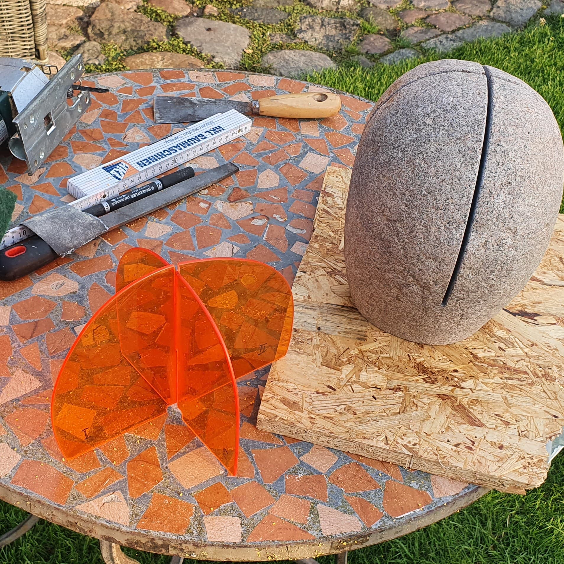 Design Leuchte aus Naturstein und Acrylglas02