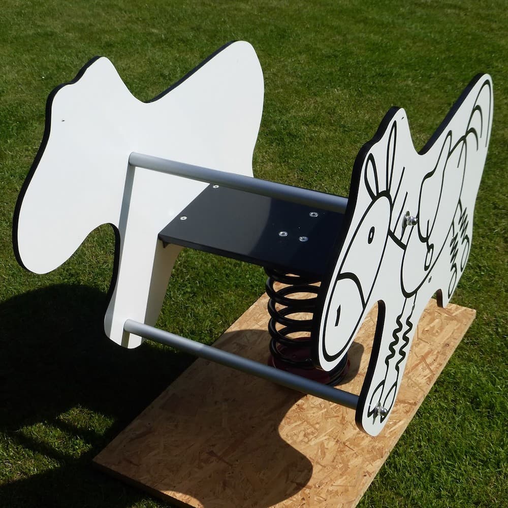 Federwippe aus HPL-Platten02