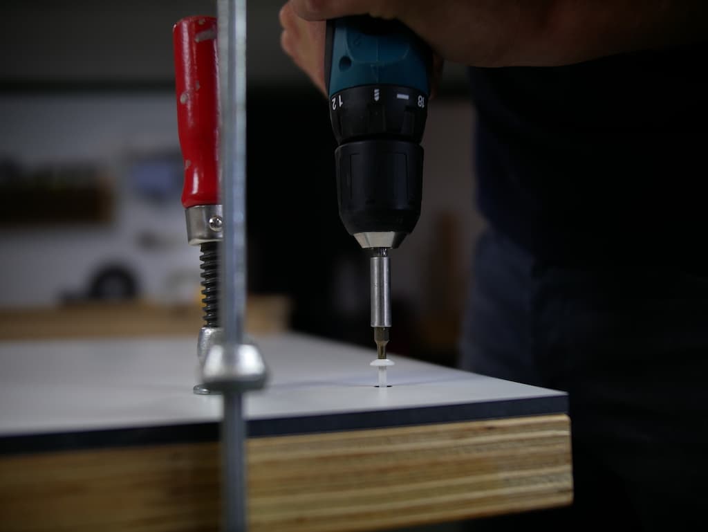 HPL Arbeitsplatte DIY schrauben