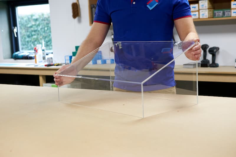 Mini Gewaechshaus DIY Ergebnis bei geschlossenem Deckel