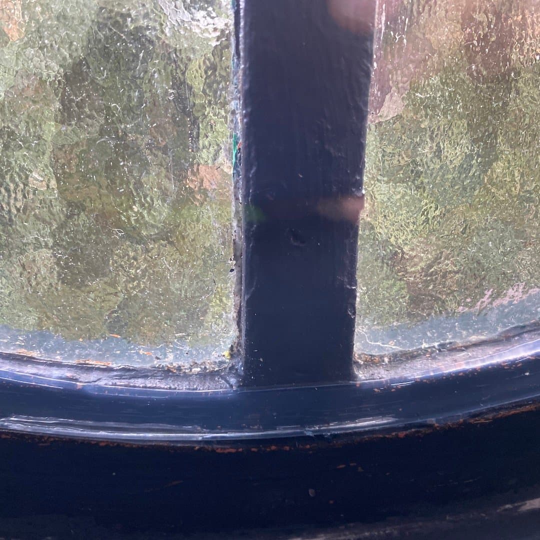 Rundes Vorsatzfenster aus Acrylglas
