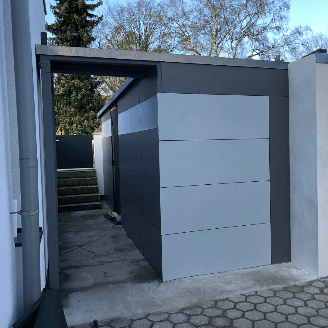 Stauraum mit Verkleidung aus HPL Platten