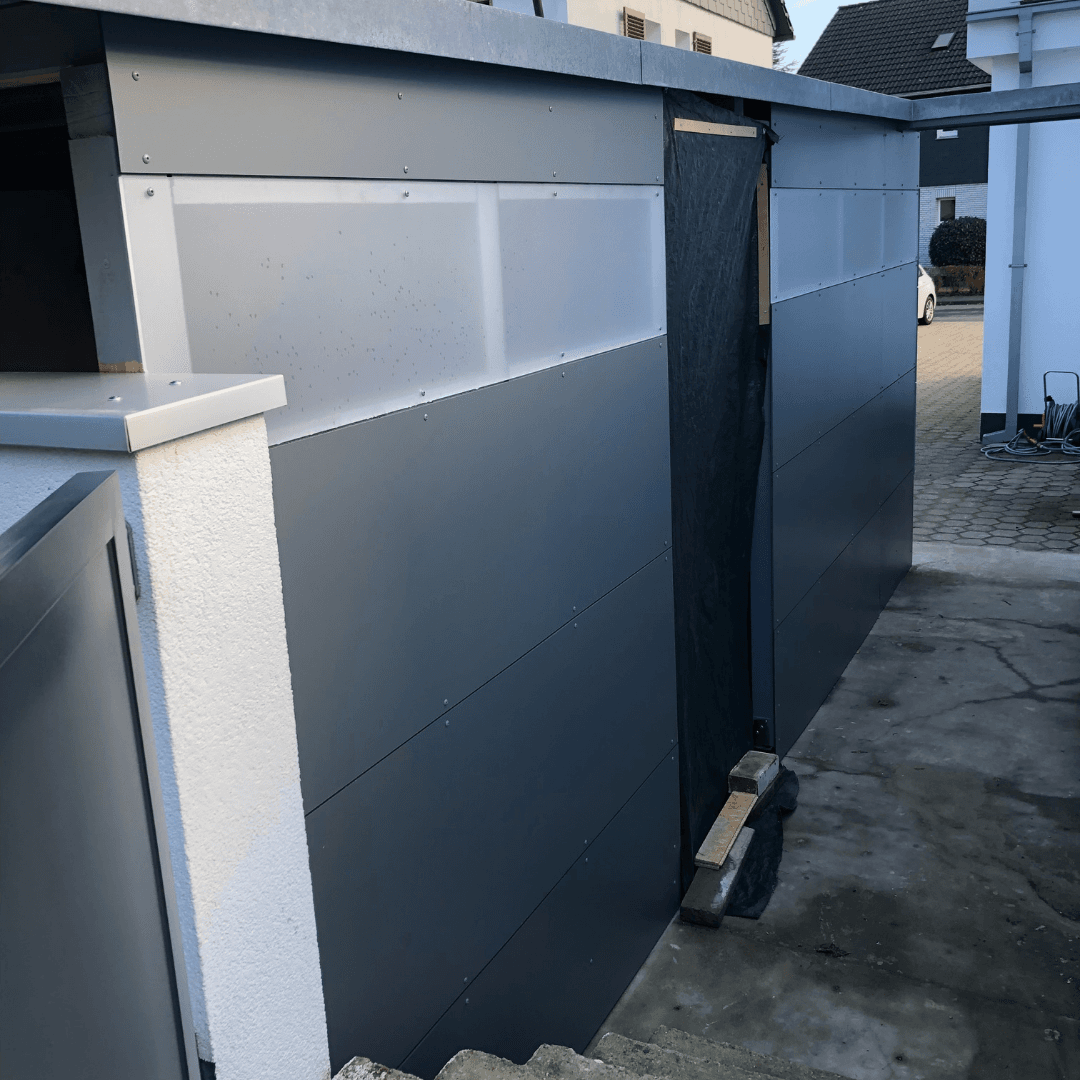 Stauraum mit Verkleidung aus HPL Platten