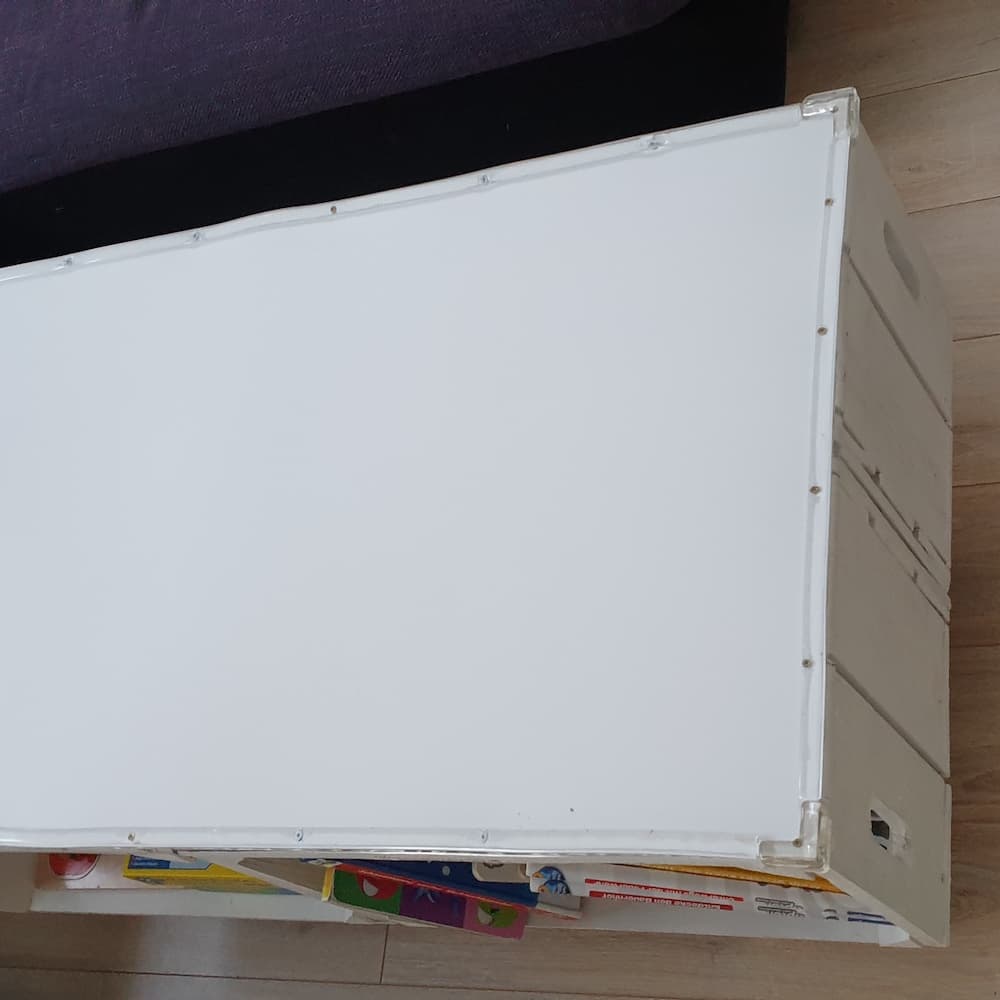 Tischplatte aus PLEXIGLAS®