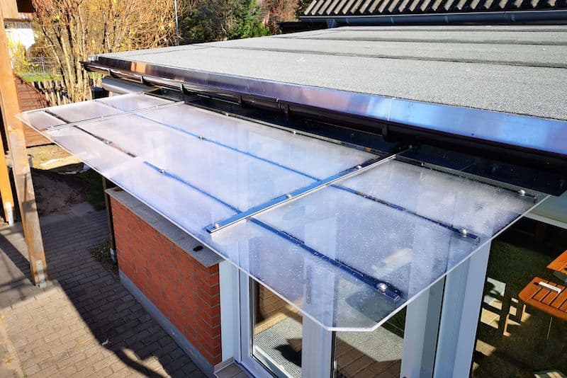 Tür überdachung selber bauen transparentes plexiglas