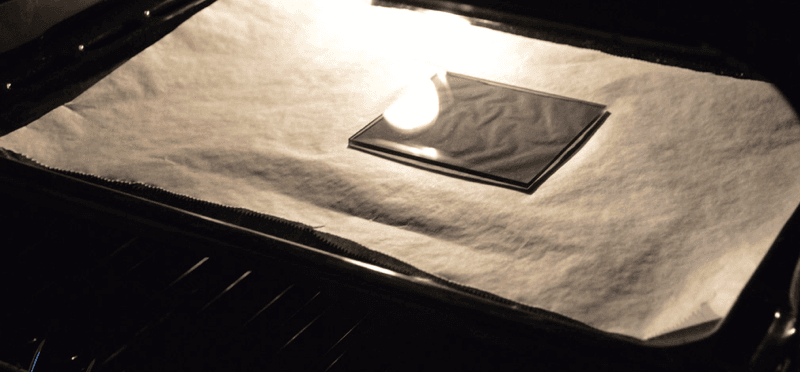 Tussen acrylglas im offen