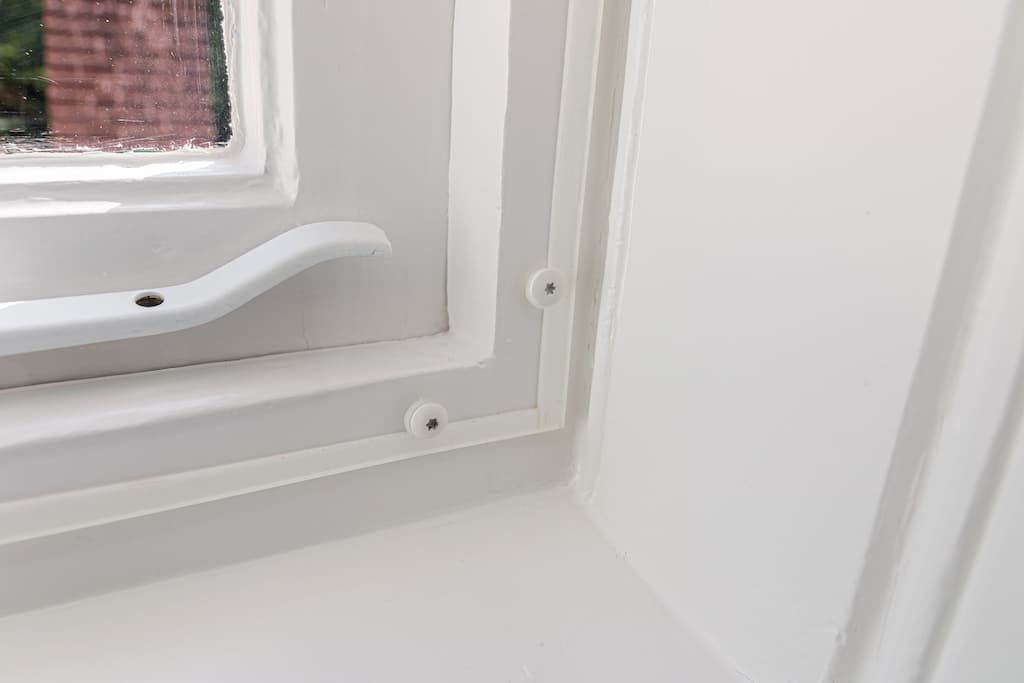 Vorsatzfensters mit Schrauben - Ergebnis 3