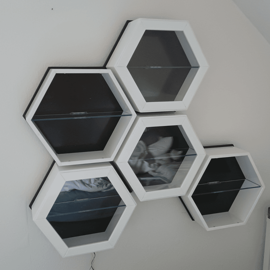 Plexiglas-Wabenregal mit LED selber bauen