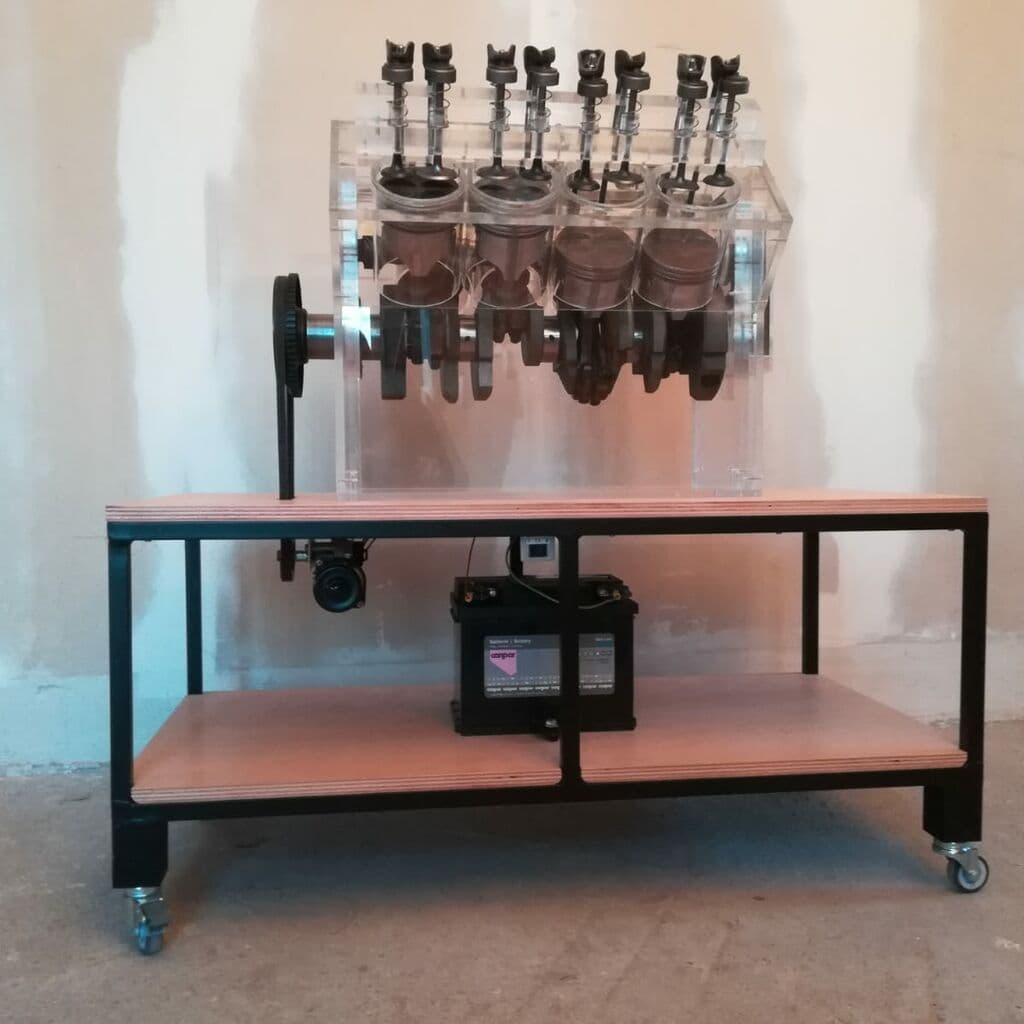 chevrolet-v8-motor-aus-acrylglas04