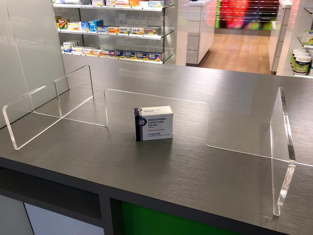Trennwand aus plexiglas apotheker