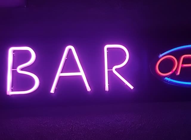 Schild aus Alu-Verbundplatte