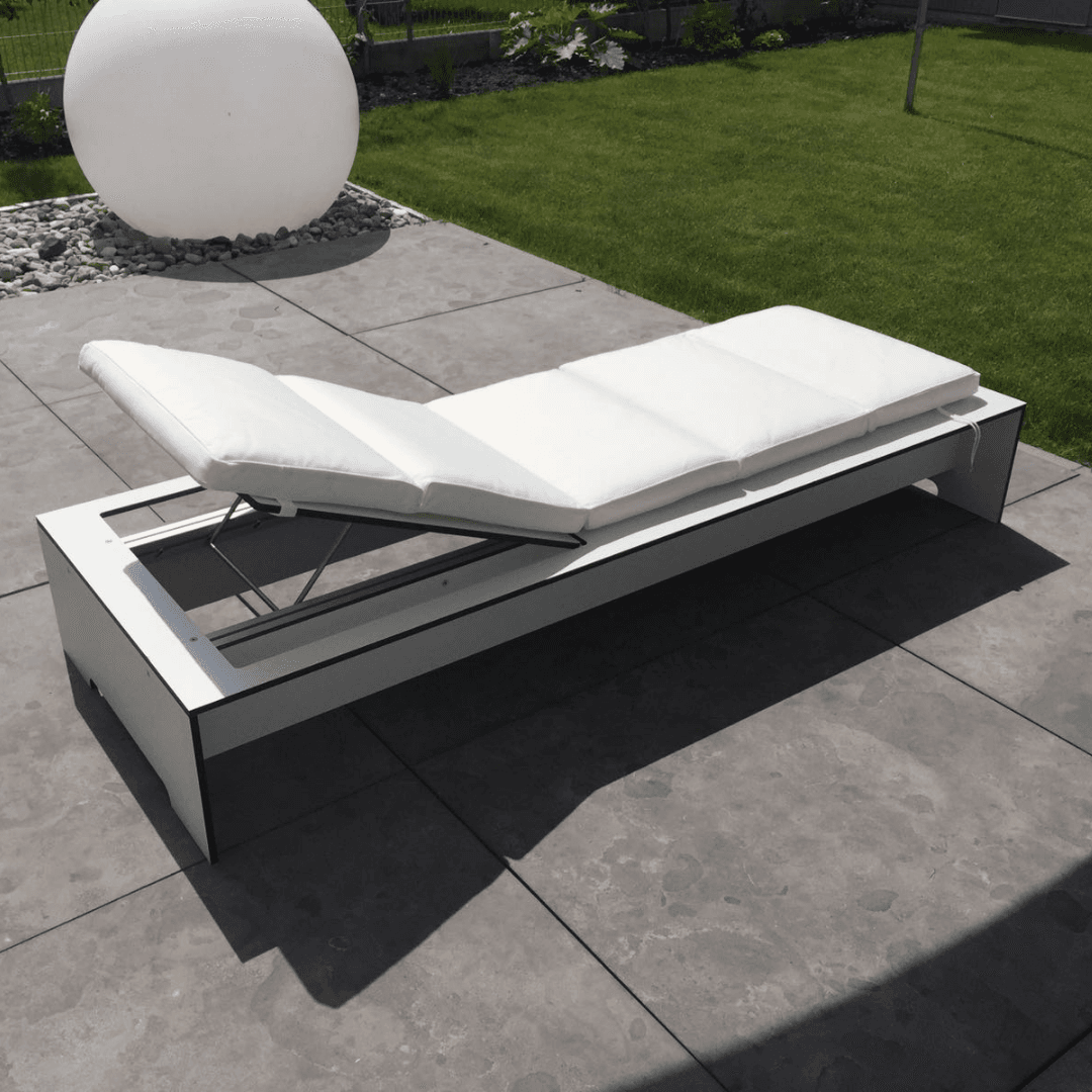 Moderne Gartenliege aus HPL selber bauen