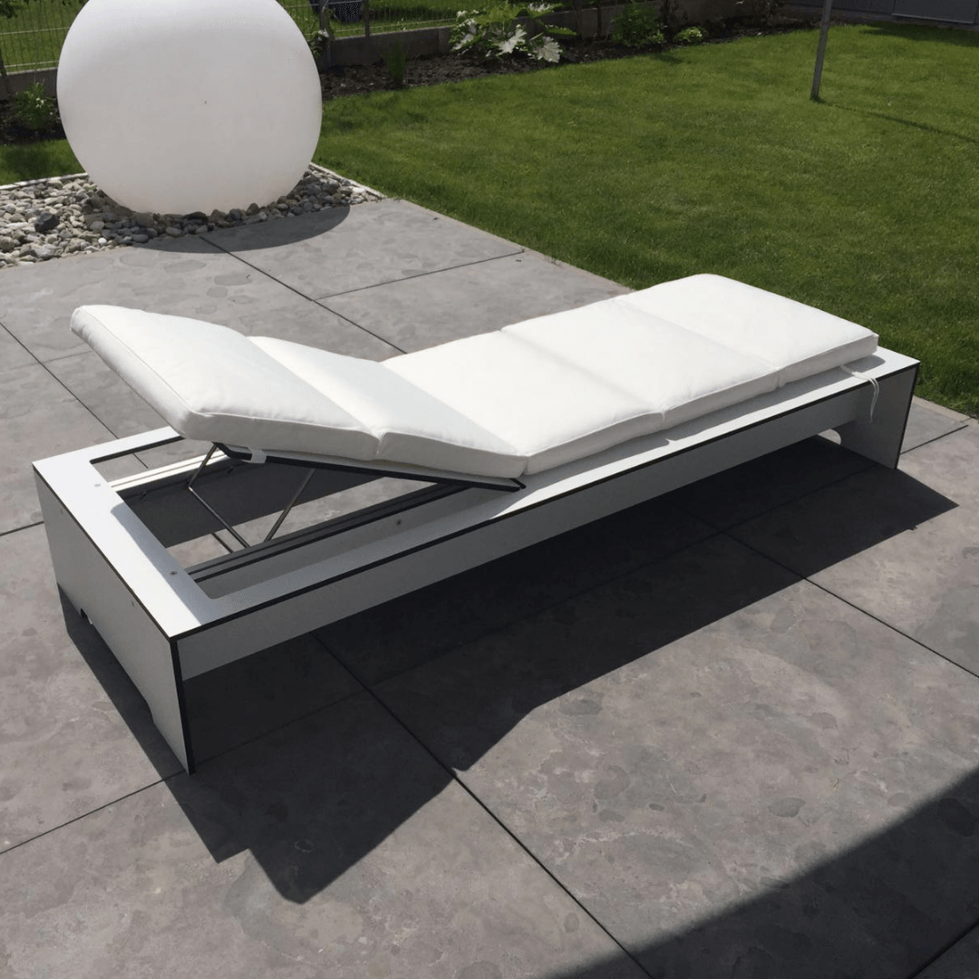 Moderne Gartenliege aus HPL selber bauen
