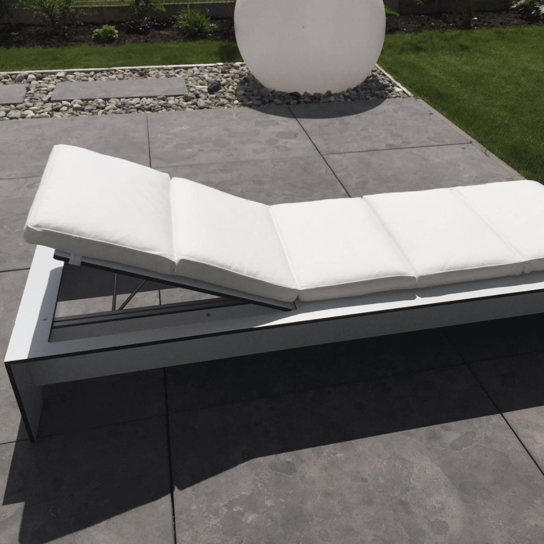 Moderne Gartenliege aus HPL selber bauen