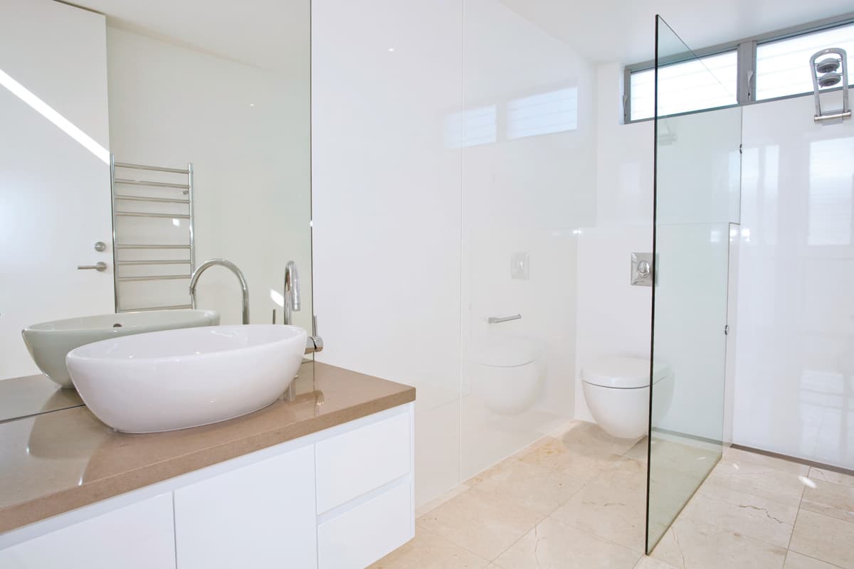 plexiglas-badkamer