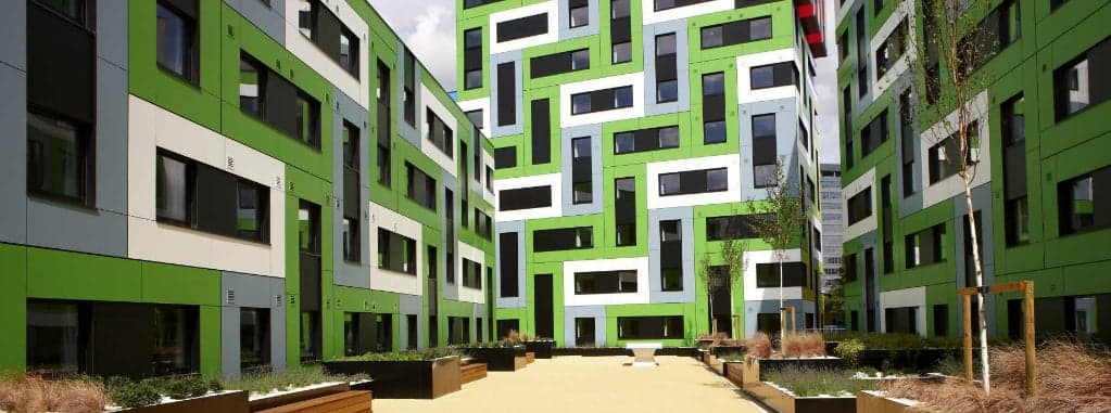 trespa fassade-Studentenwohnheim South Essex – College (UK)1